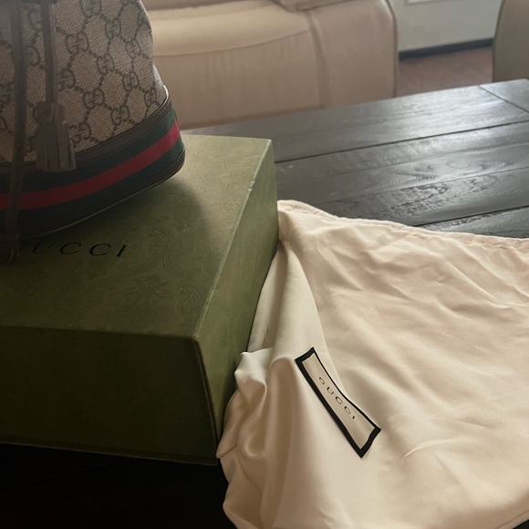 Wore once have originally box and bag selling because I want bigger bag - Picture 4 of 5